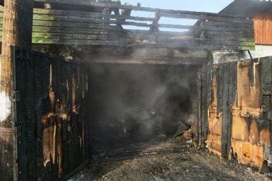 Сгоревший гараж пресс-службы ГУ МЧС по Забайкалью