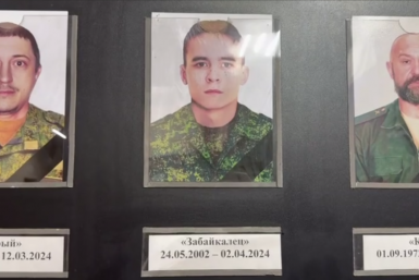 Даниил Бочёнов (в центре) тг-канал (18+) губернатора Забайкалья