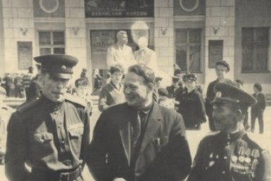 Семён Номоконов и Сергей Матыжонок со страницы Государственного архива документов по личному составу Забайкальского края во &quotВКонтакте&quot (12+)