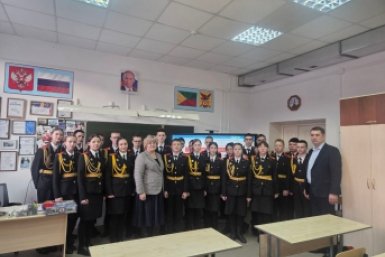 Встреча министра и кадетов пресс-службы Минобразования края