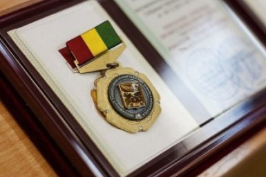 Пяти забайкальцам присвоили звания заслуженных деятелей искусств и артистов пресс-службы Заксобрания Забайкалья