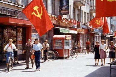 Только истинный ценитель истории и географии вспомнит 7/7 столиц республик СССР — ТЕСТ ИИ Kandinsky (18+)