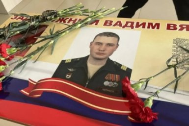 "Парту Героя" установили в школе Читы в память о погибшем участнике СВО Задорожном