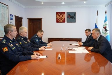 Перспективы Суворовского училища обсудили глава Приангарья и замглавкома ВКС России правительство Иркутской области