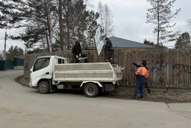 Депутат думы Иркутска Иван Брилка оказал поддержку в проведении акции &quotЧистый округ&quot дума Иркутска