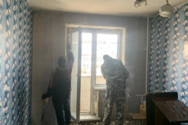 Подготовительные работы перед сносом "падающего" дома начались в Чите