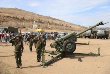 Выстрел из гаубицы пресс-службы правительства Забайкалья