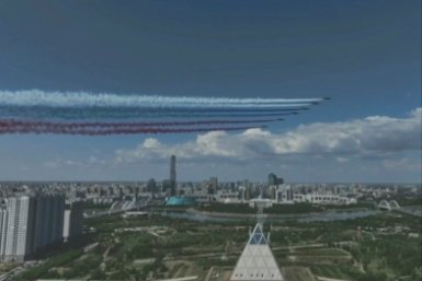 Небо над Астаной окрасилось в триколор во время визита Путина в Казахстан скриншот из видео в тг-канале (16+) &quotЭто еще не конец&quot