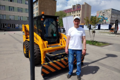 Технологию по очистке дорог от снежных накатов впервые презентовали в Чите правительства Забайкалья