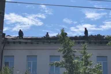 Ремонт крыши и чердака начали в Читинском политехническом колледже пресс-секретарь комитета образования Читы Гэсэр Раднаев