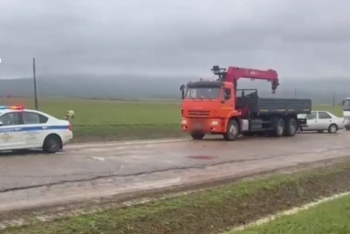 ГИБДД дежурит на дороге Кадр из видео