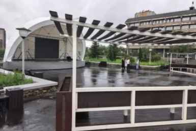 Новый летний концертный зал под открытым небом открыли в Чите правительство Забайкалья