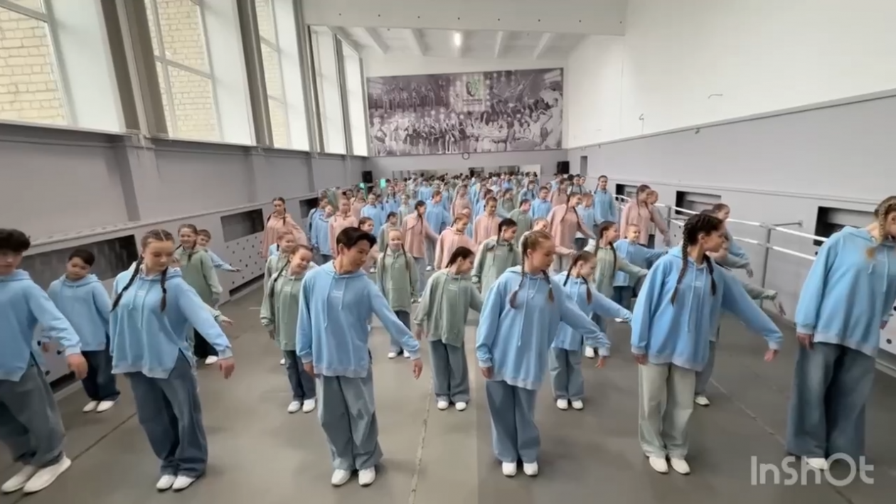 Танец кадр из видео