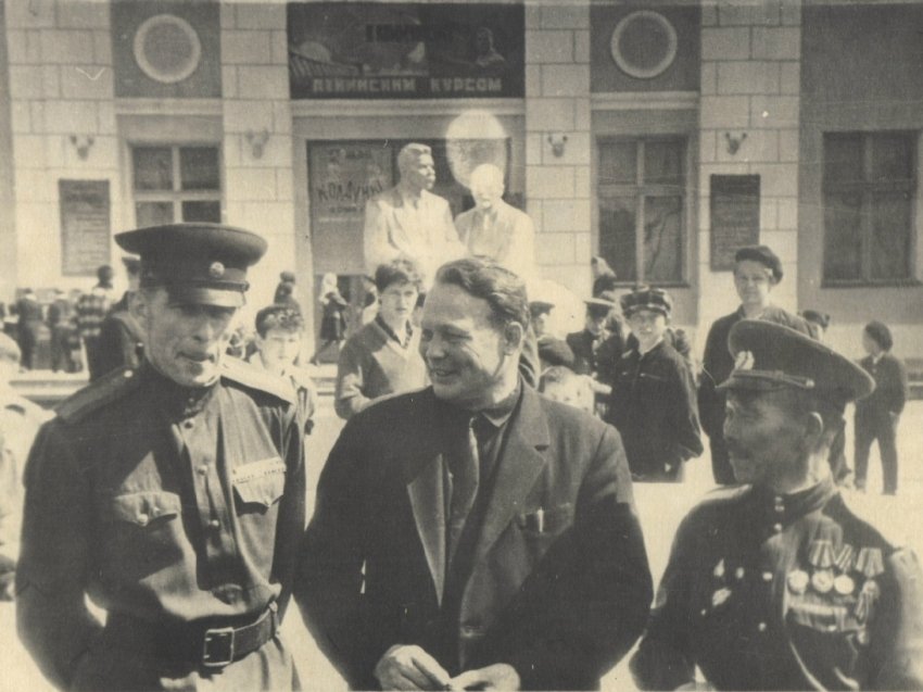 Семён Номоконов и Сергей Матыжонок со страницы Государственного архива документов по личному составу Забайкальского края во &quotВКонтакте&quot (12+)