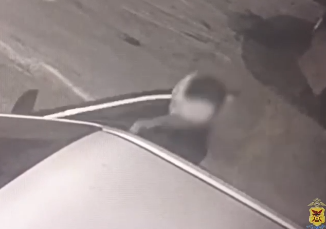 Злоумышленник Кадр из видео