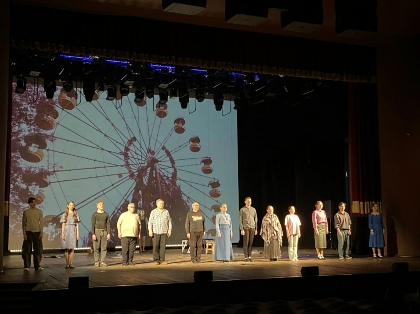 Театральная постановка со страницы Забайкальского краевого драматического театра во &quotВКонтакте&quot (12+)