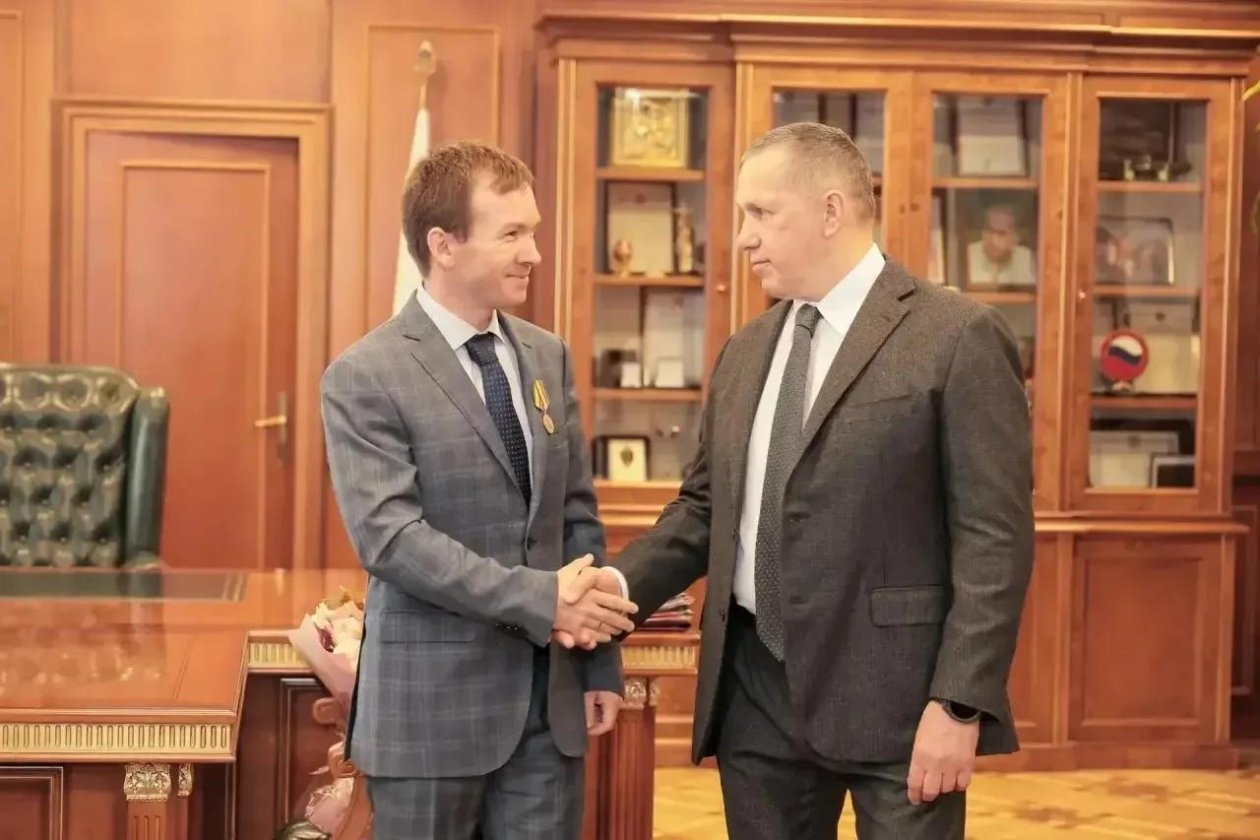Гуцул и Трутнев