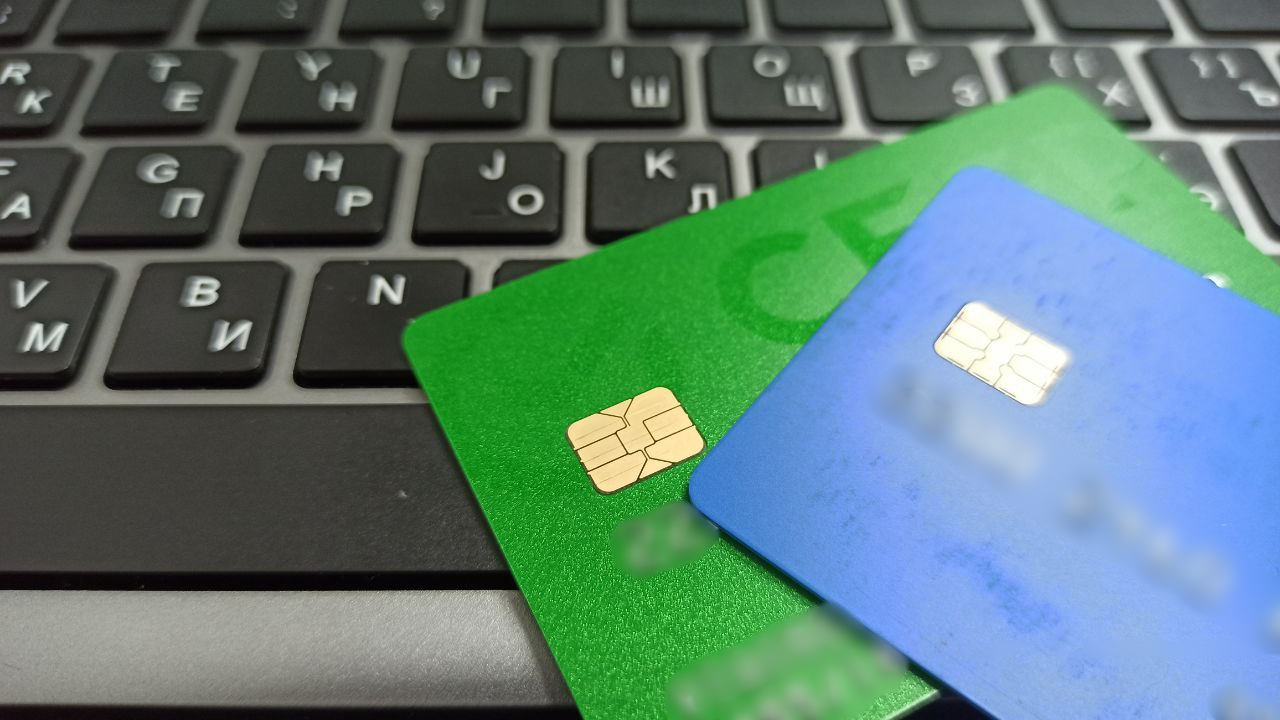 Регулярные крупные переводы на личные карты привлекают внимание налоговой полиции Вячеслав Бадмаев, ИА UlanMedia