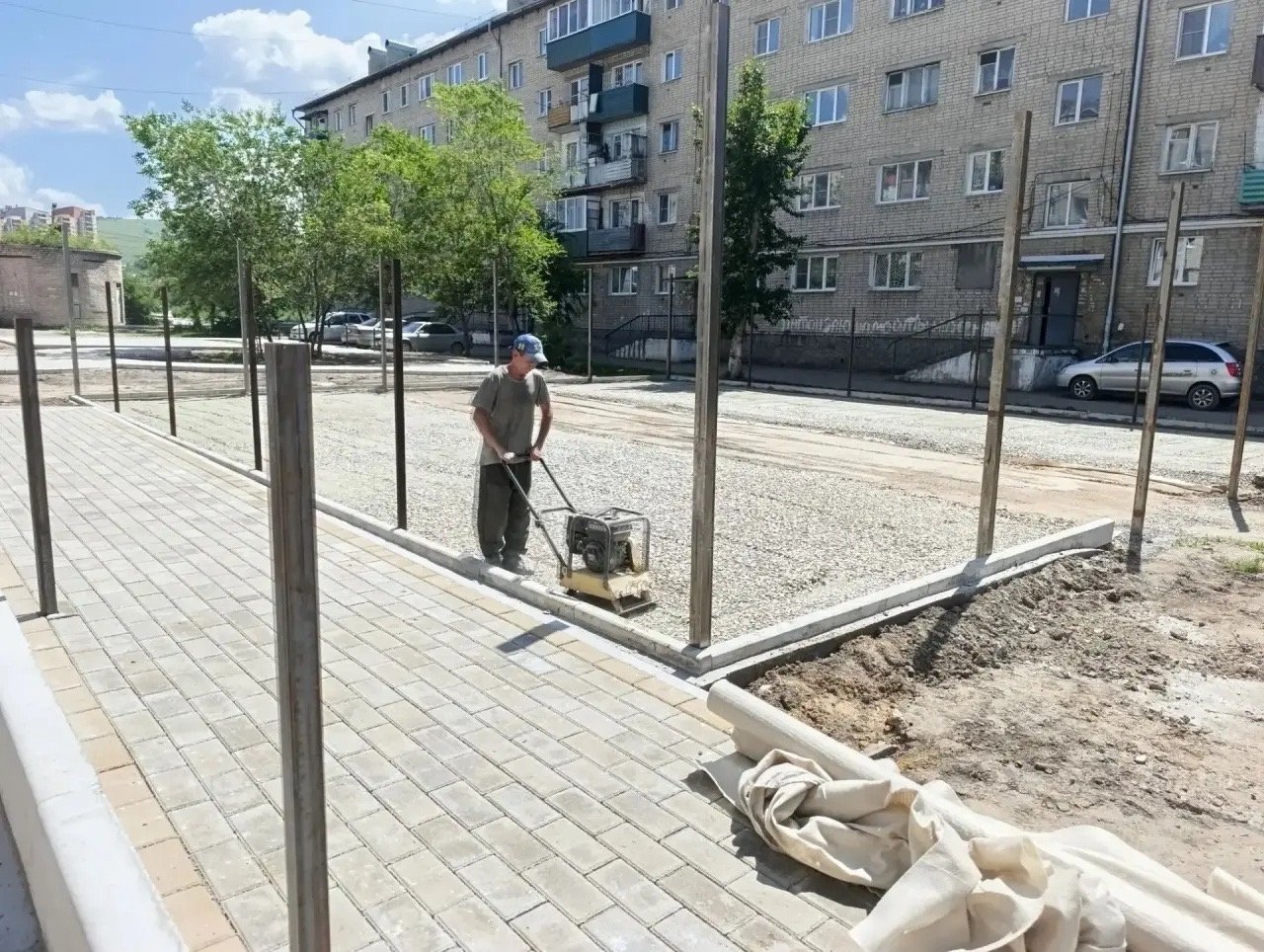 Двор обновят за 19 млн рублей на Ползунова в Чите Департамент развития муниципальных образований Забайкалья.