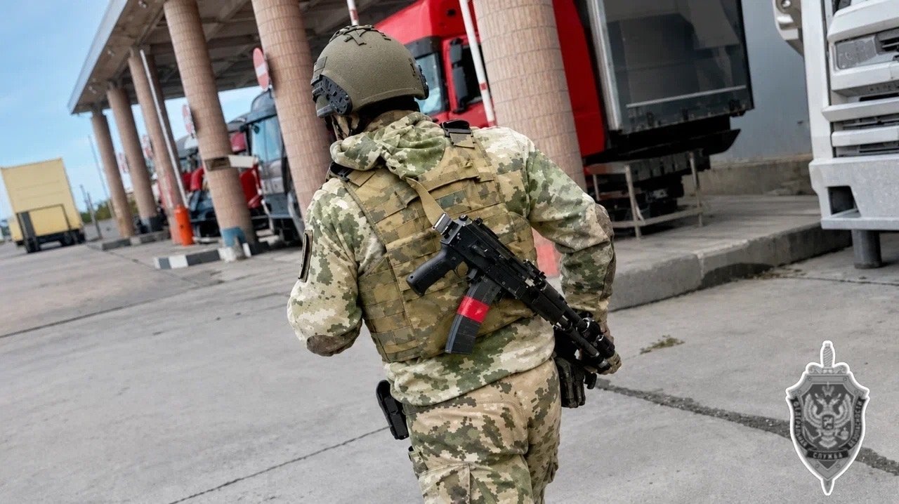Таможенников поймали на крупных взятках за ввоз товаров в Забайкальске УФСБ Забайкалья